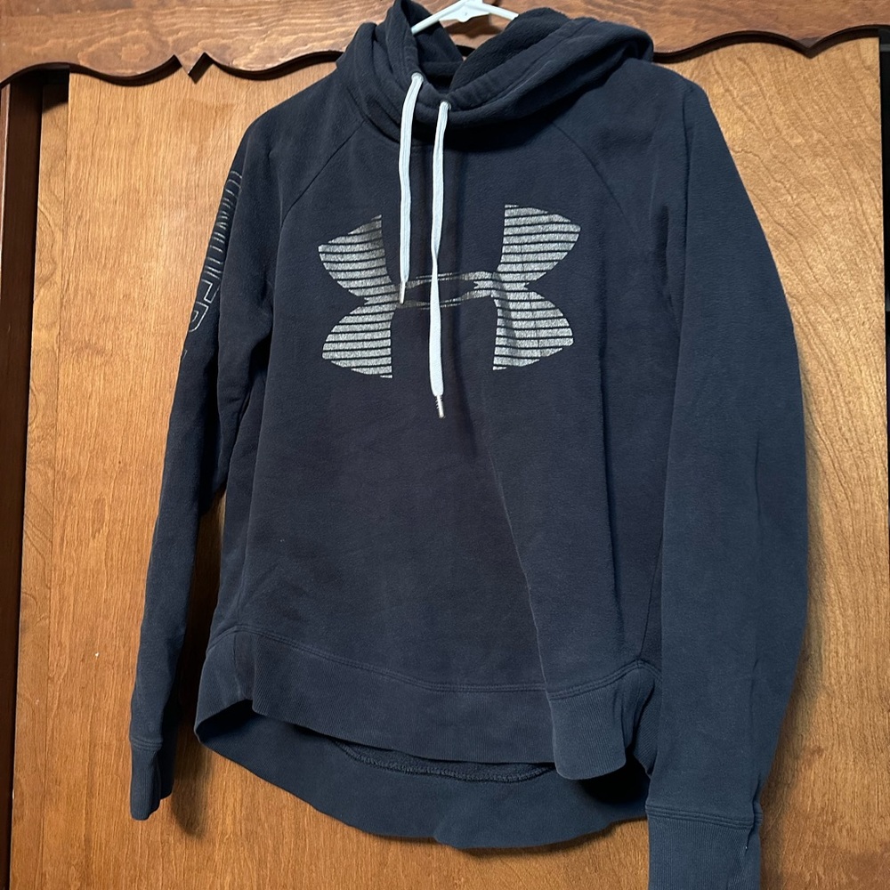 Under Armour Sweatshirt